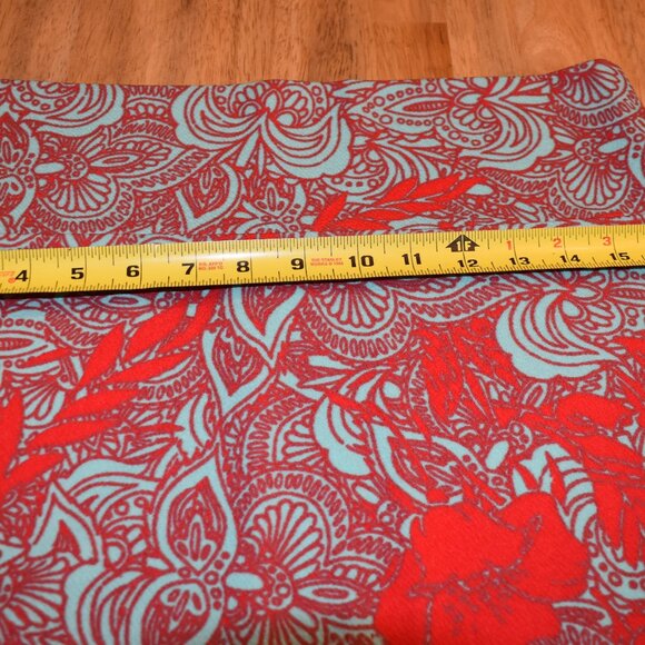 Size Large Cassie Pencil Skirt $10 Stretch material - Picture 5 of 9